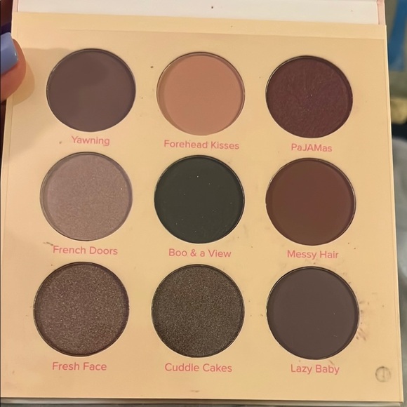Beauty Bakerie Pink Eyeshadow Palette - Picture 2 of 2